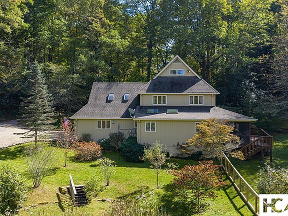 4th image of 328 Webbmont Road