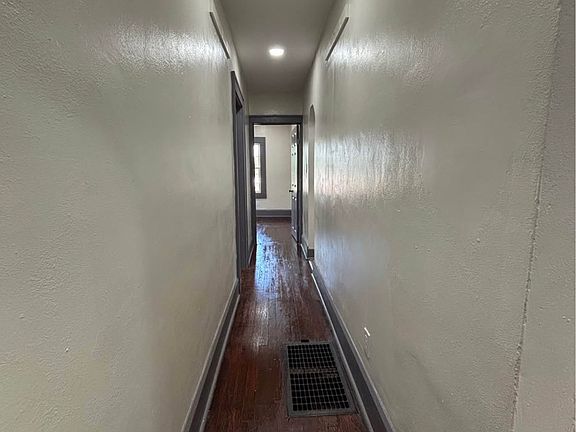 5th image of 822 W 7th St