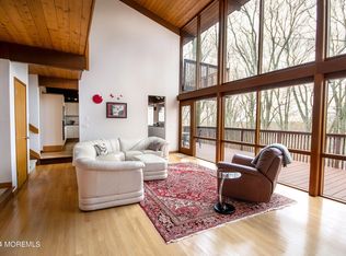 8 Ironhill Dr, Holmdel, NJ 07733