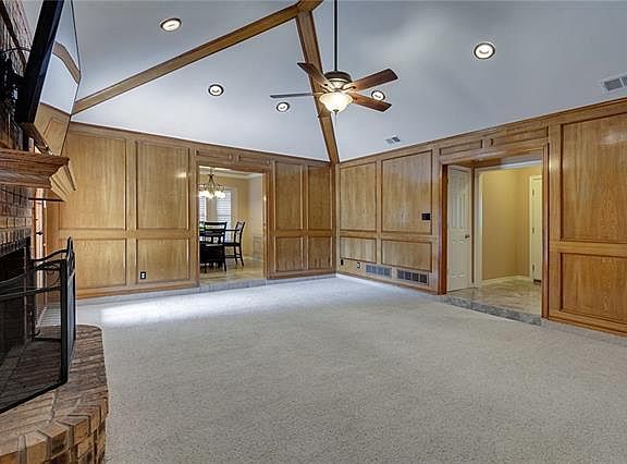 3rd image of 690 Wisteria Dr