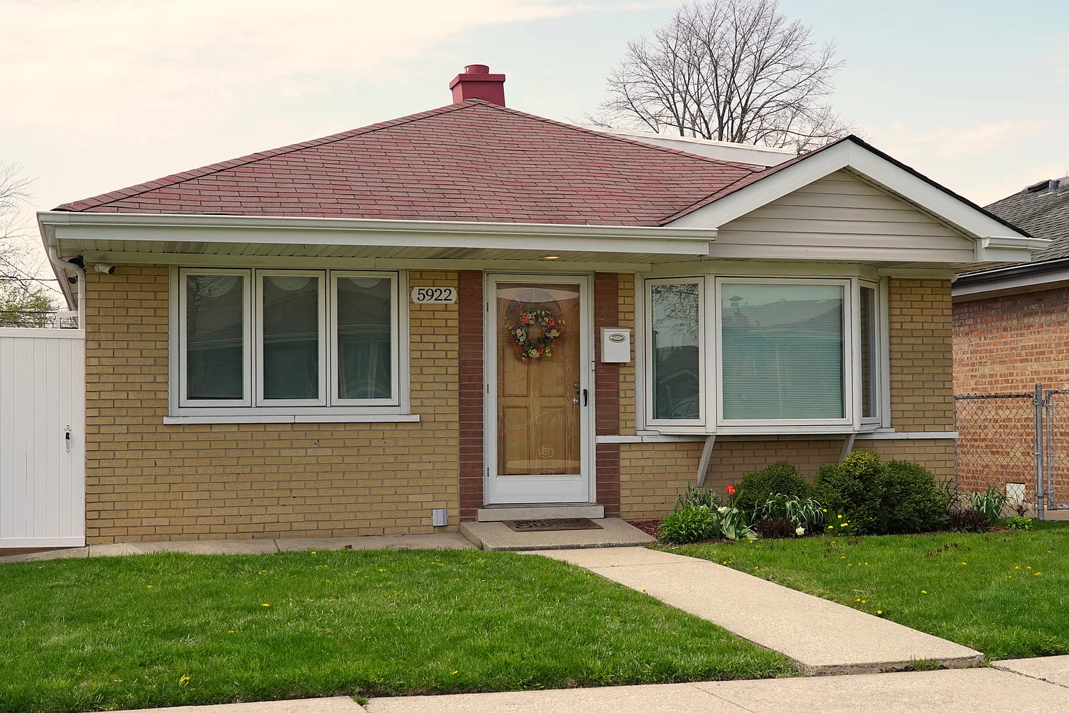 5922 S Parkside Ave photo 1