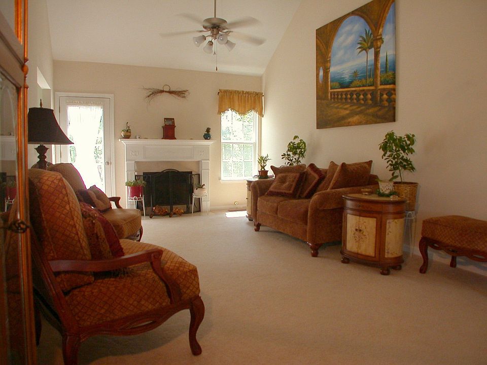 Vaulted Ceiling in Living Room