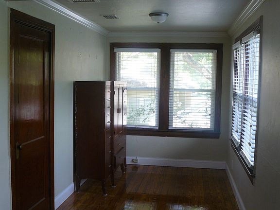 3rd image of 1208 James St