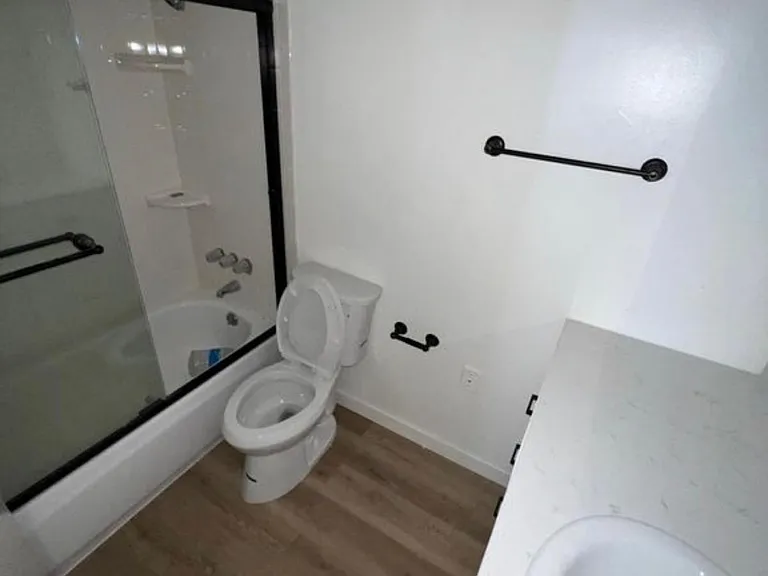 4605 Sylmar Ave — Photo 8