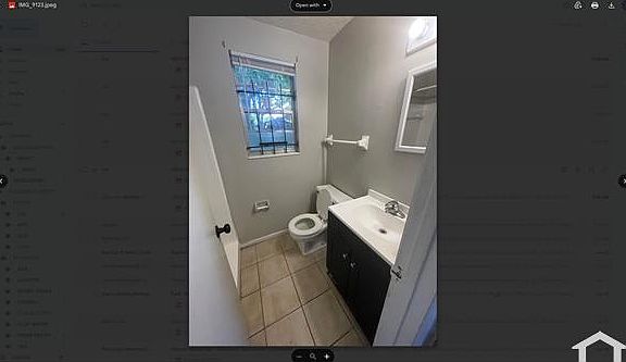 5th image of 4504 Hunt St