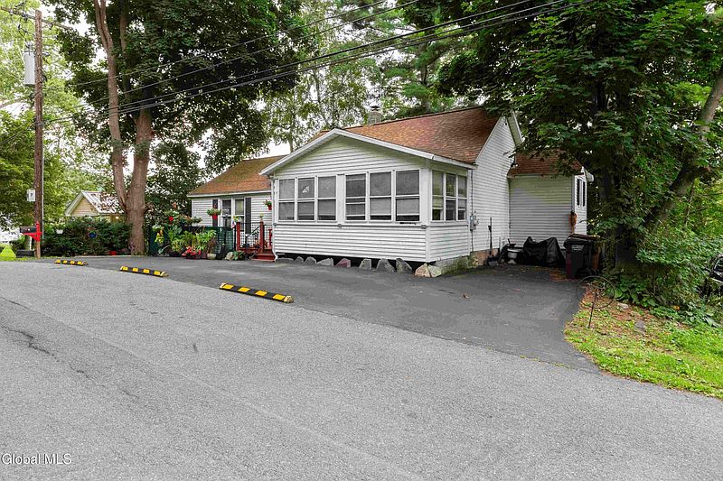 2nd image of 31 North Road