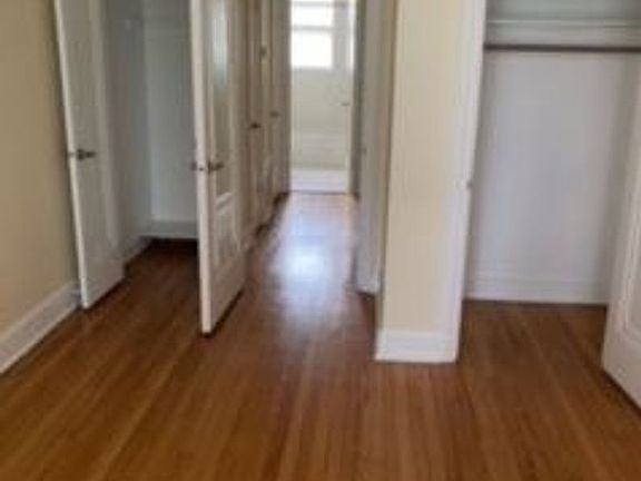 5th image of 1238-40 Oak Ave #34