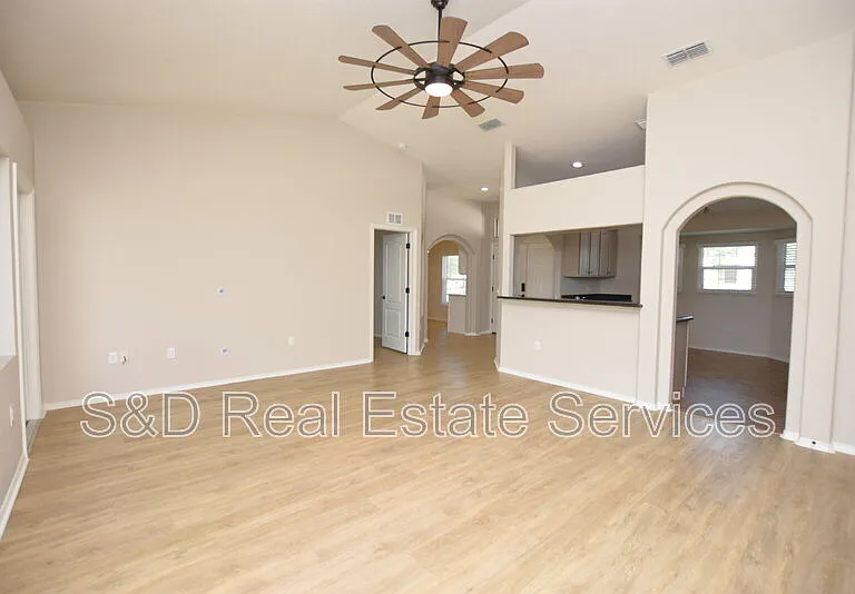 1606 Taylor Landing Dr — Photo 4