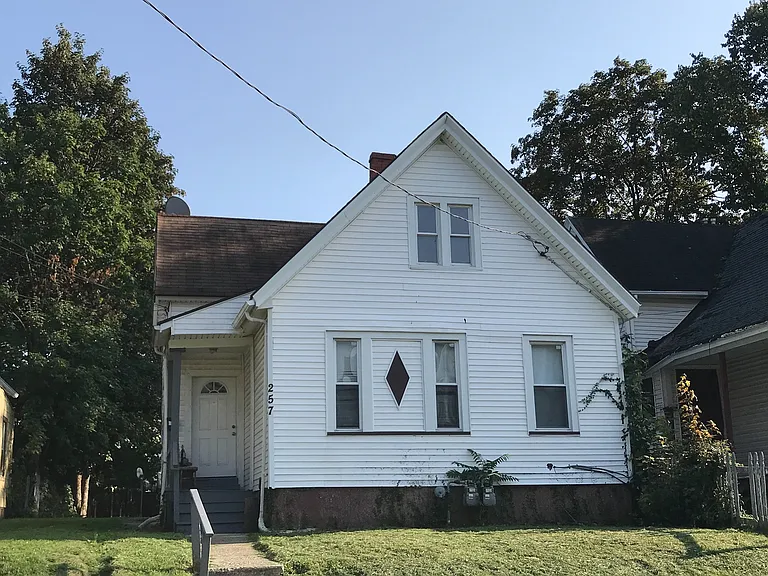257 Alphonse St — Photo 38