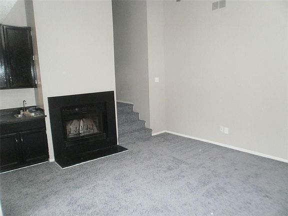 5th image of 617 Lost Springs Ct APT A