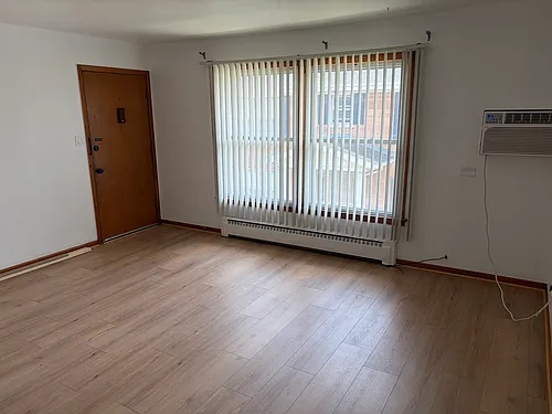 18518 Wildwood Ave #2W Photo 1