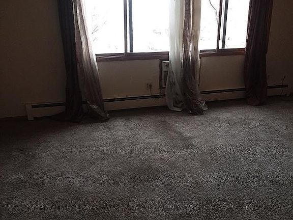 3rd image of 2700 Plymouth Ave N APT 21