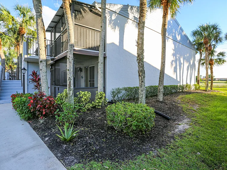 4030 Northlight Dr — Photo 45