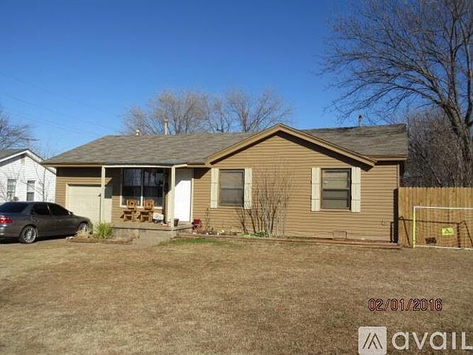 1st image of 4309 SE 38th St
