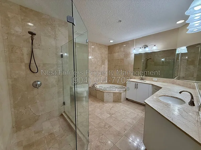 1431 Riverplace Blvd #2001 — Photo 14