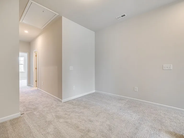 229 Brooks Springs Dr — Photo 15