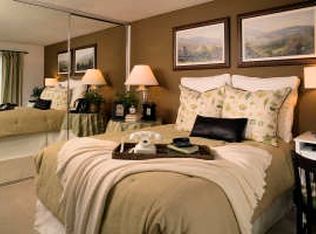 32 Bear Paw APT 62C, Irvine, CA 92604