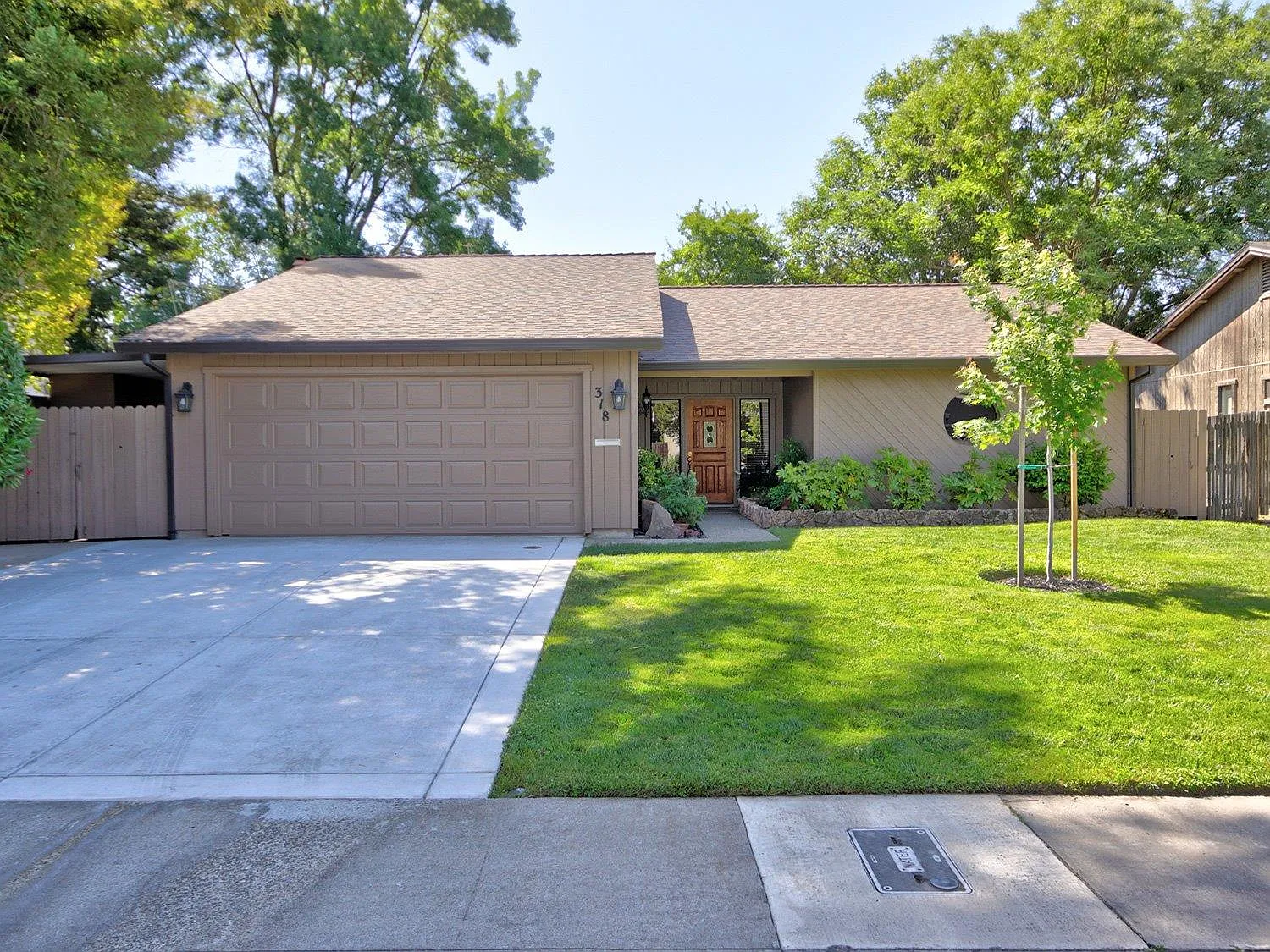 318 Light House Way photo 1