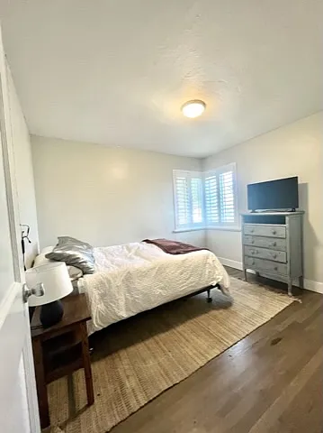 upstairs bedroom 1