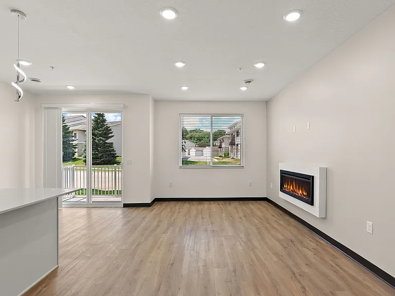 Manor Heights Townhome — Photo 32