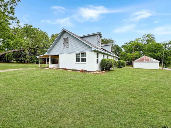 526 N Broad St, Chandler, TX 75758