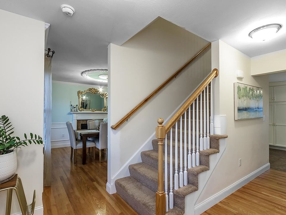 184 University Cir Hooksett, NH, 03106 Apartments for Rent Zillow