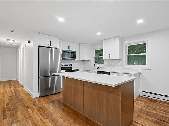 2nd image of 6 Horseshoe Lane