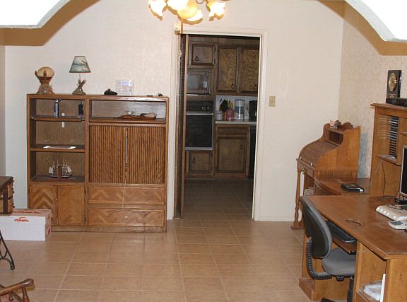 2nd image of 4625 Orchid Ln