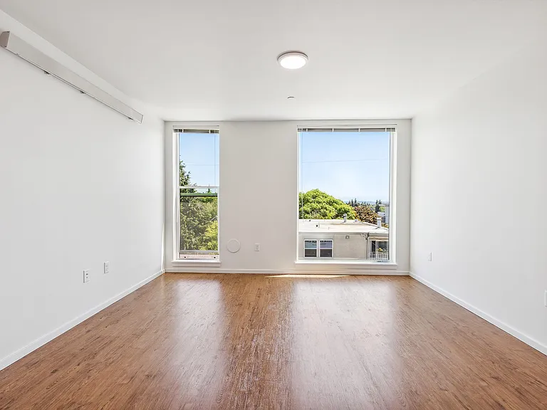 Eclipse Fremont Apartments — Photo 3