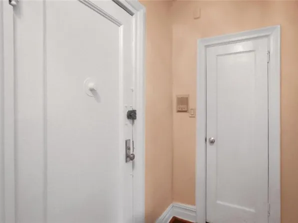 7101 Colonial Rd APT R2b, Brooklyn, NY 11209