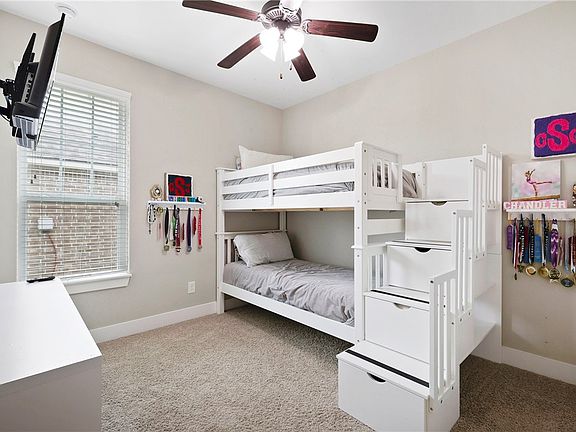 5th image of 2522 Hailes Ln