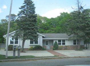 3 Strand Ct, Absecon, NJ 08201