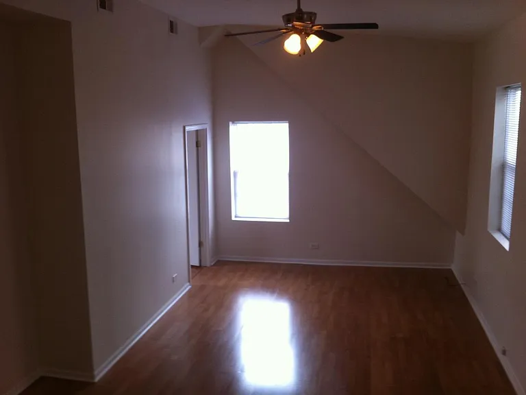 2328 W Belmont Ave #3 — Photo 6