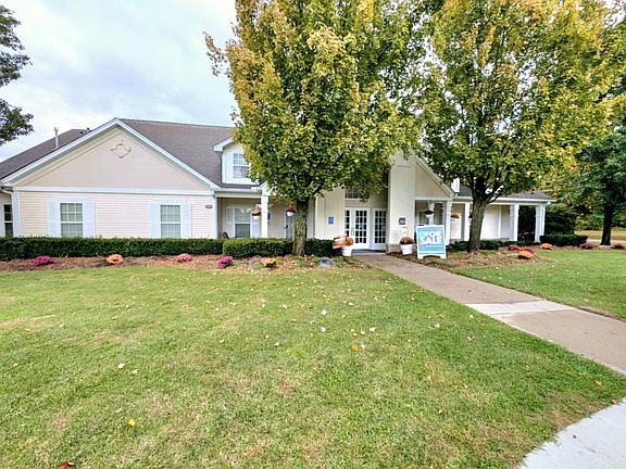 5th image of 11046 Aspen Ln W
