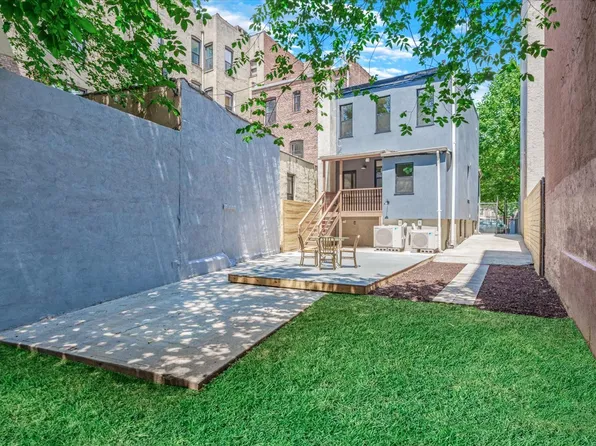 1324 Eastern Parkway image 37 of 37