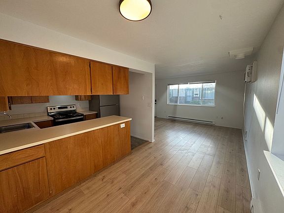 5th image of 824-830 E North Ave #828