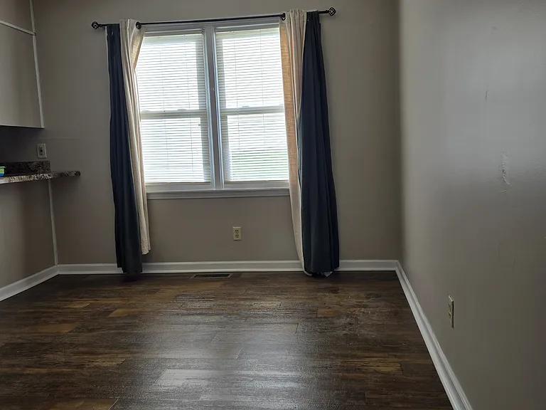 633 Meadowbrook Dr — Photo 9