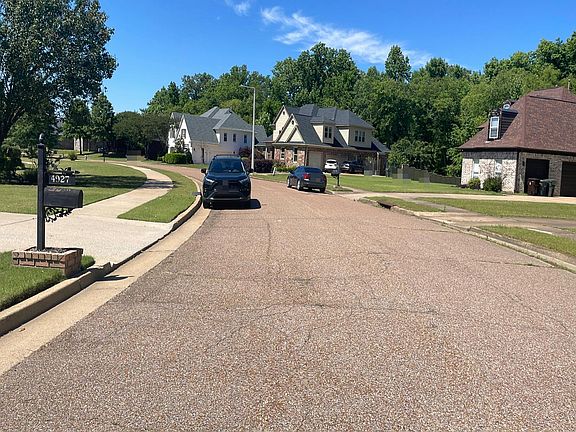 5th image of 4928 Valley Birch Dr
