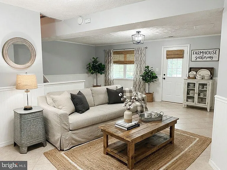 3634 Handel Ct — Photo 16