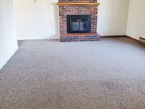 4th image of 1604 Fairway Dr