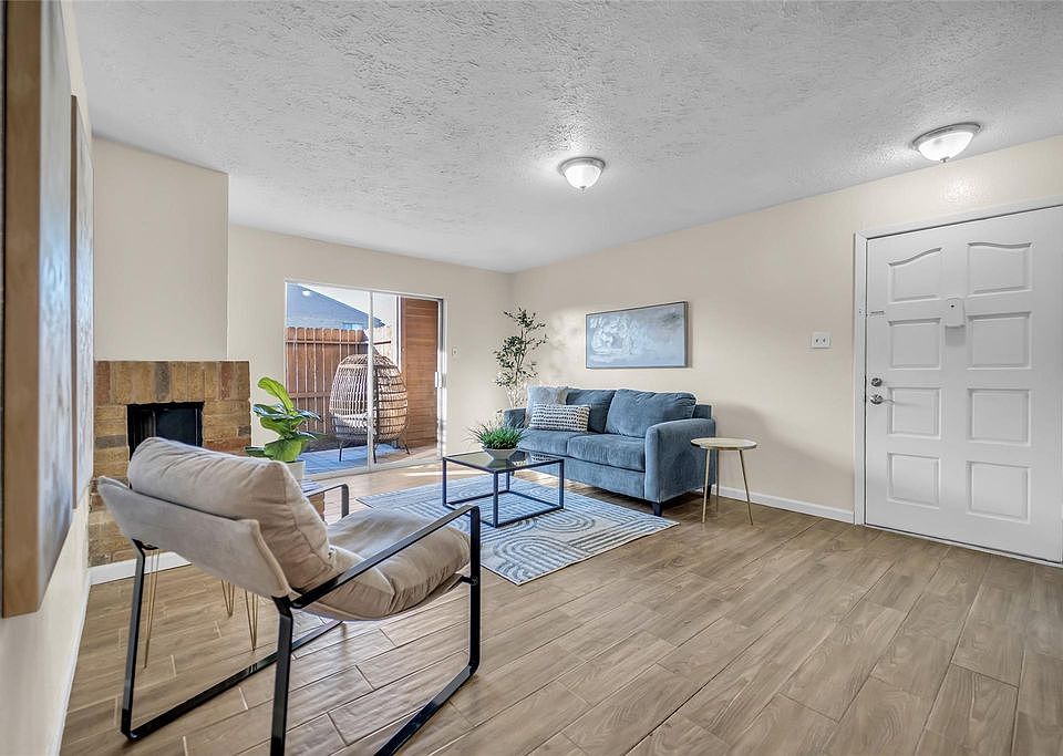 1st image of 10555 Turtlewood Ct Unit 414