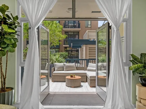 530 K St Unit 218, San Diego, CA 92101