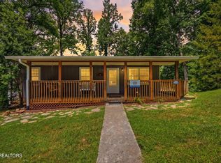 2106 Hickory Manor Rd, Pigeon Forge, TN 37862