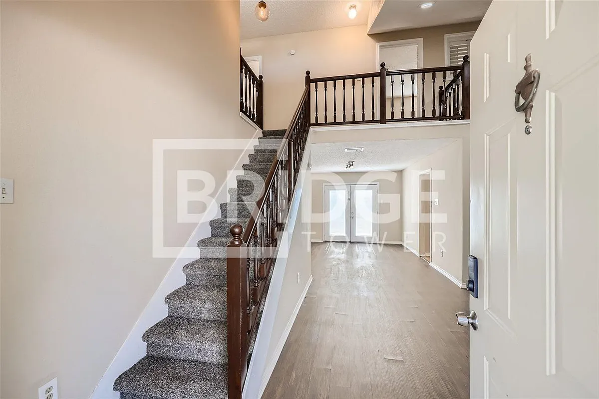 Building Photo - 322 Antler Ct