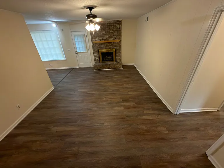 1917 Kathleen Dr — Photo 5