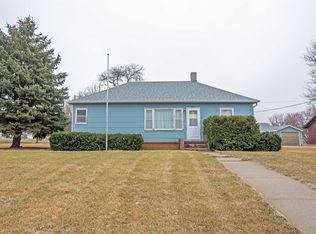 1009 Kellogg St, Bertrand, NE 68927