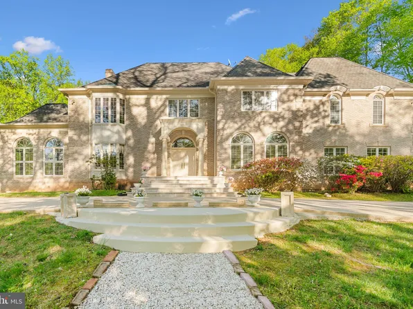 11009 Riverwood Dr, Potomac, MD 20854