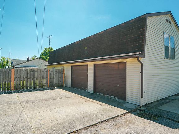 4th image of 209 S Cory St