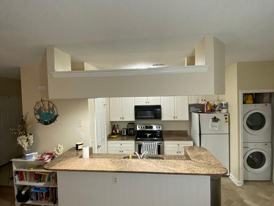 1st image of 3205 Jade Ct APT 102