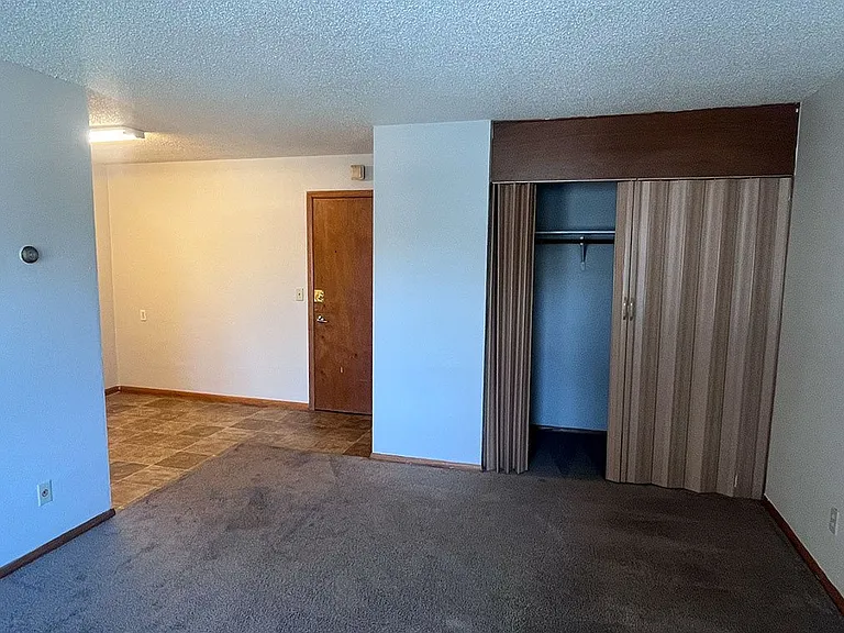 6345 Lyndale Ave S — Photo 38